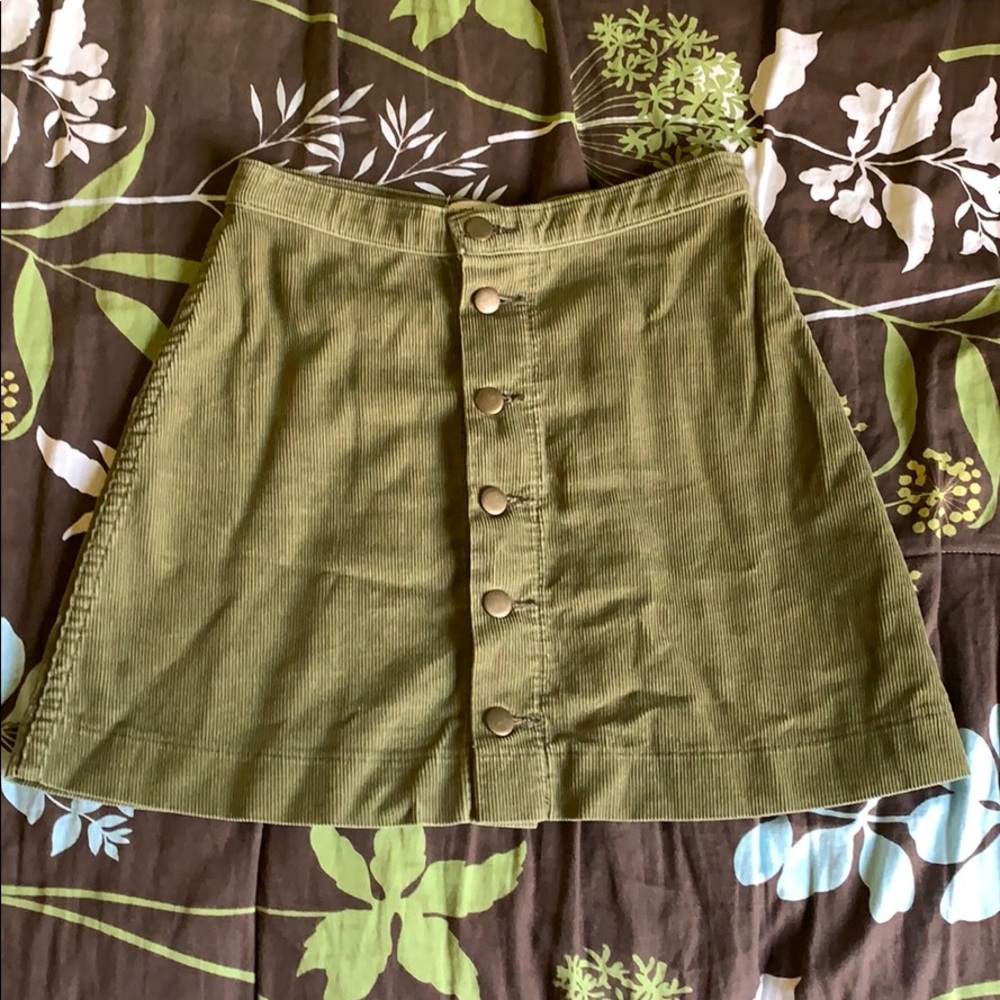 🥝 American Apparel Button Skirt